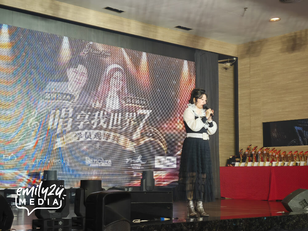 one of the judges of Sing My World 7